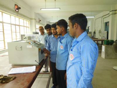ELECTRICIAN LAB. 11