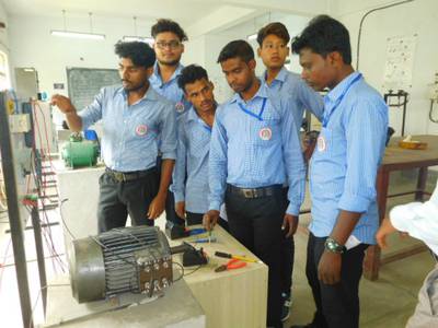ELECTRICIAN LAB. 13